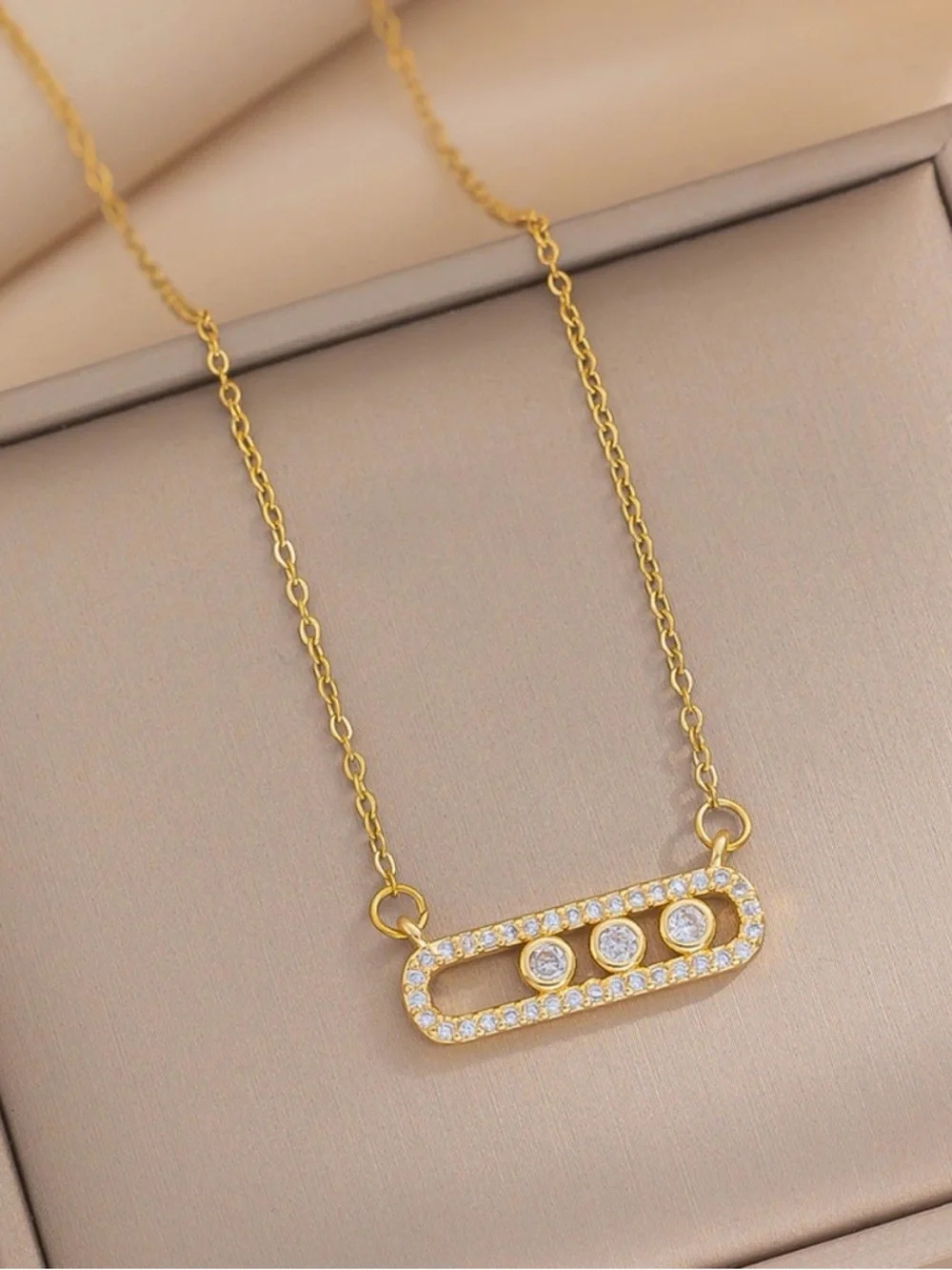 Delicate Trio-Circle Bar Necklace NWT - Picture 3 of 5